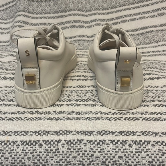 STUART WEITZMAN - Picture 2 of 2